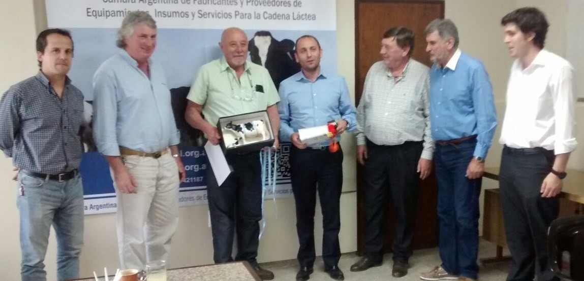 Las autoridades de la Subsecretaría de Lechería de la Nación en la CAFyPEL