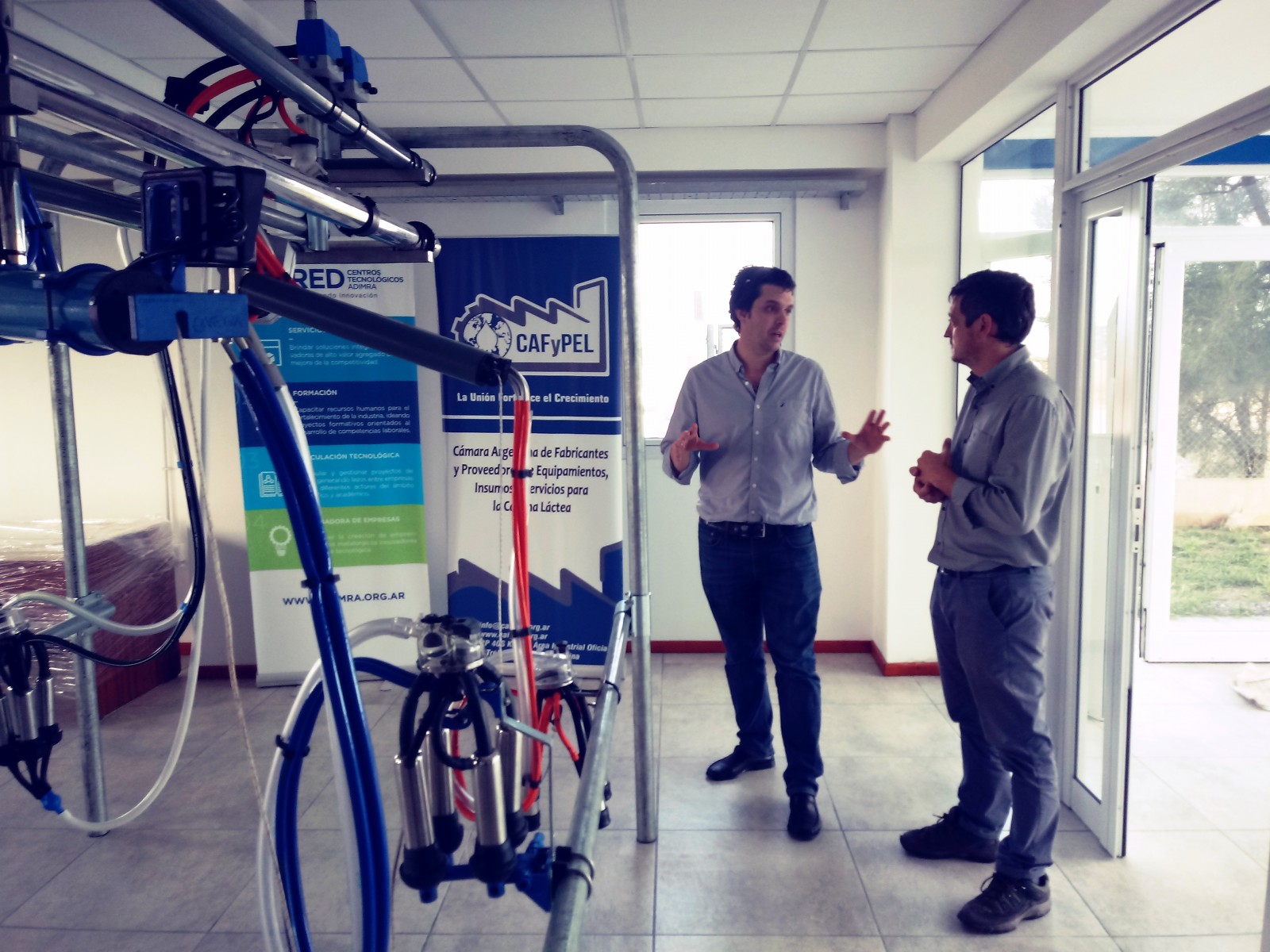 El Director de Lechería de la Provincia de Santa Fe, el Med. Vet. Juan Blas Magnano, visitó el Centro Tecnológico de la CAFyPEL