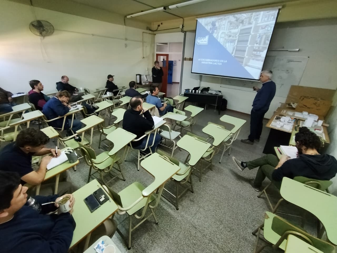 Desarrollamos el Módulo 2.4.: 2.4 EQUIPOS INTERCAMBIADORES DE CALOR de la DIPLOMATURA PARA INDUSTRIA LACTEA.