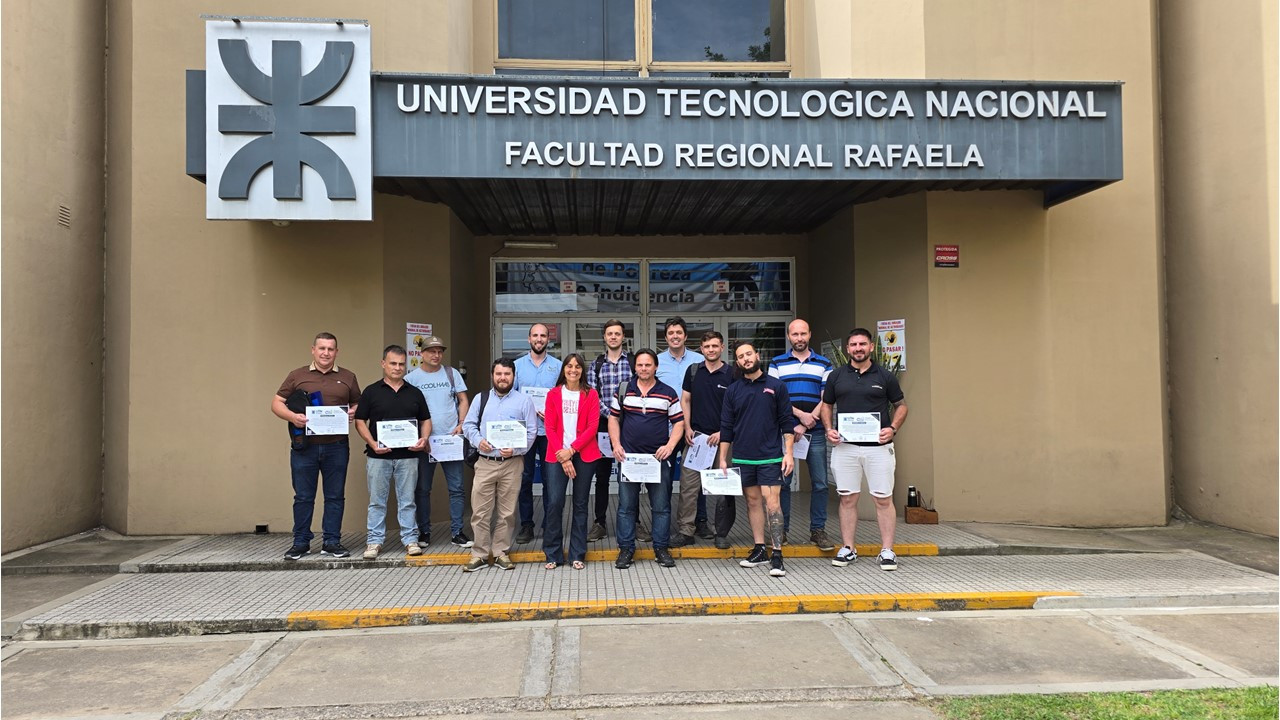 Entrega de títulos a los integrantes de la 1era Cohorte de la DIPLOMATURA para INDUSTRIA LACTEA