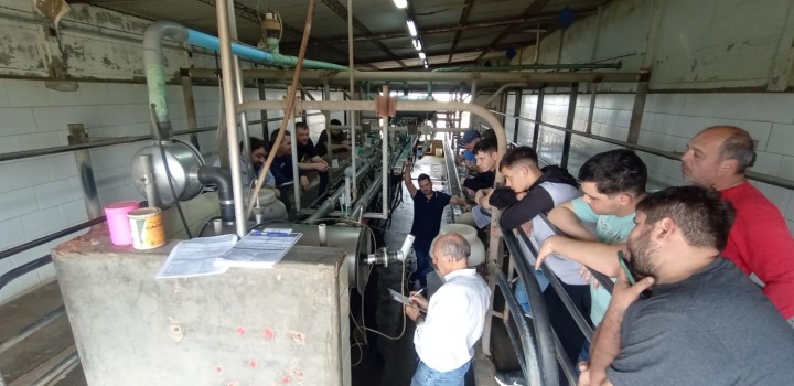 Ultima clase del Modulo Equipo de Ordeño de la DIPLOMATURA