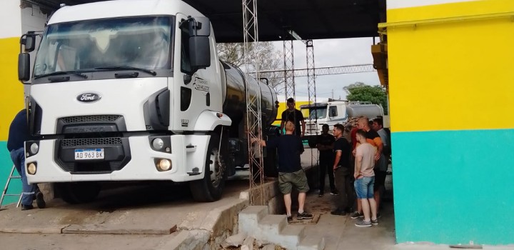 Dictado de clase Modulo Cisterna de Transporte de Leche y Equipo de Medicion y Control para recibo de Leche