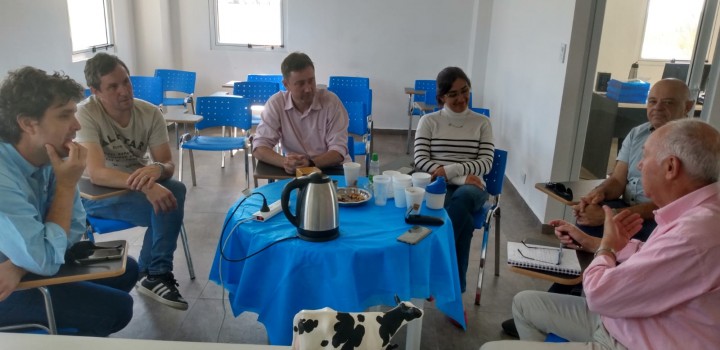 Reunion con nuevas autoridades provinciales y autoridades municipales